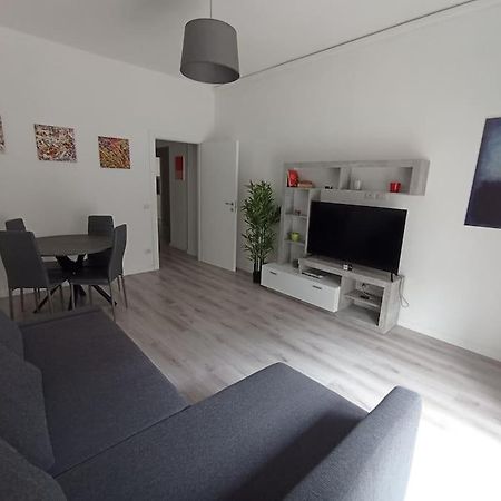 Andrea Central Apartment Бари Экстерьер фото