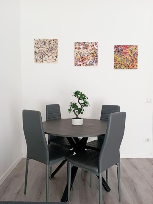 Andrea Central Apartment Бари Экстерьер фото