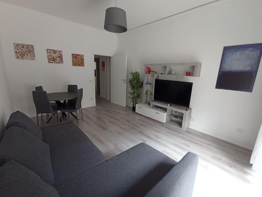 Andrea Central Apartment Бари Экстерьер фото